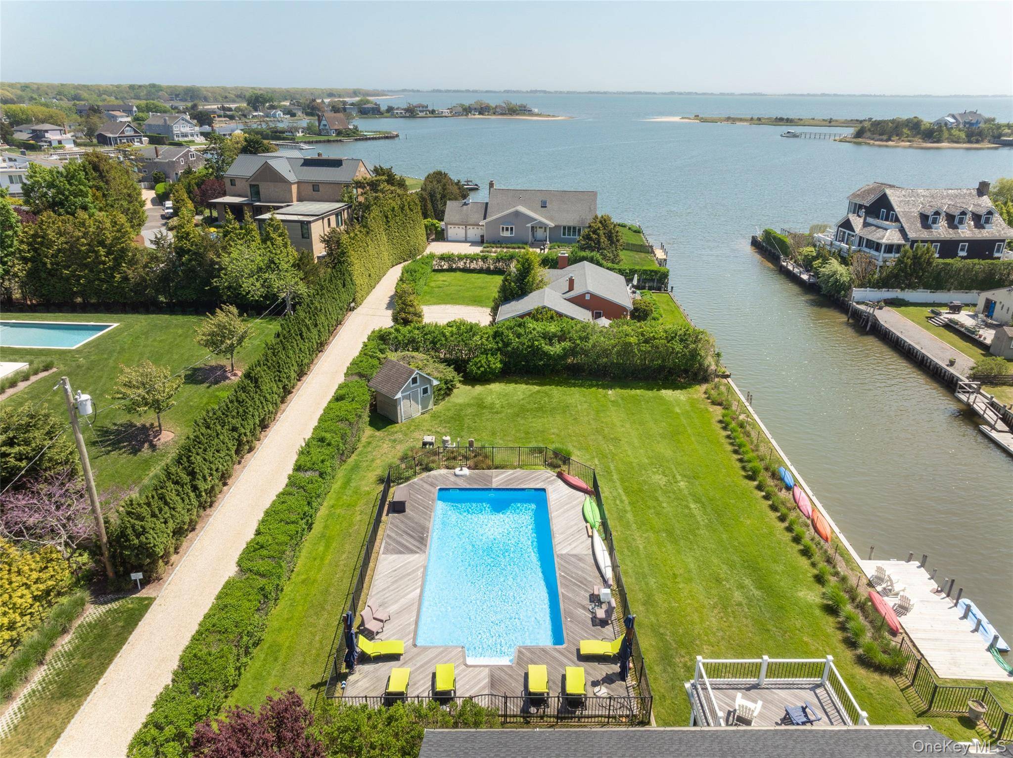 56 Middle Pond RD, Southampton, NY 11968
