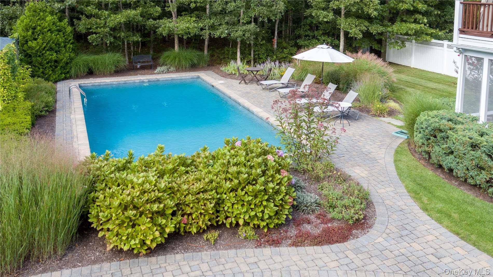 37 Arbutus RD, Quogue, NY 11959