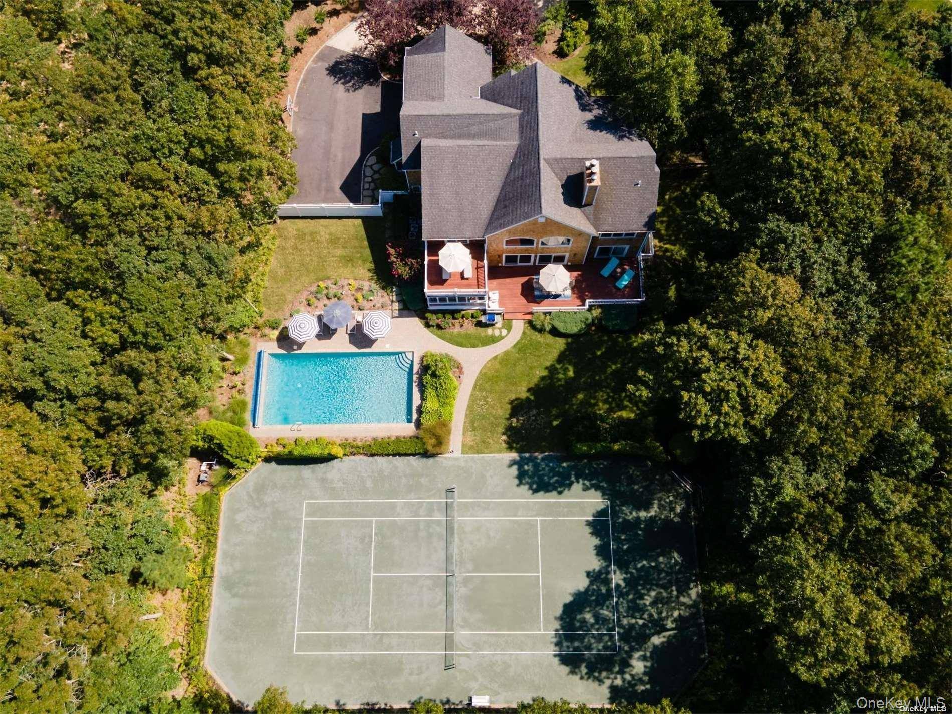 37 Arbutus RD, Quogue, NY 11959