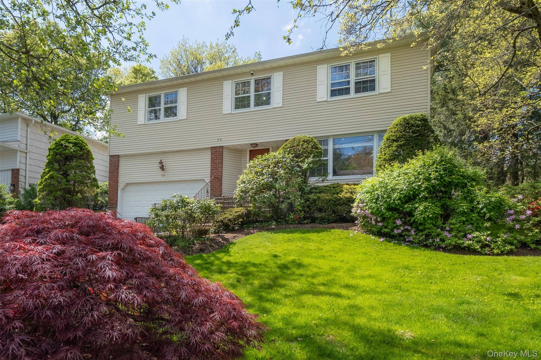 24 Sheldrake PL, New Rochelle, NY 10804