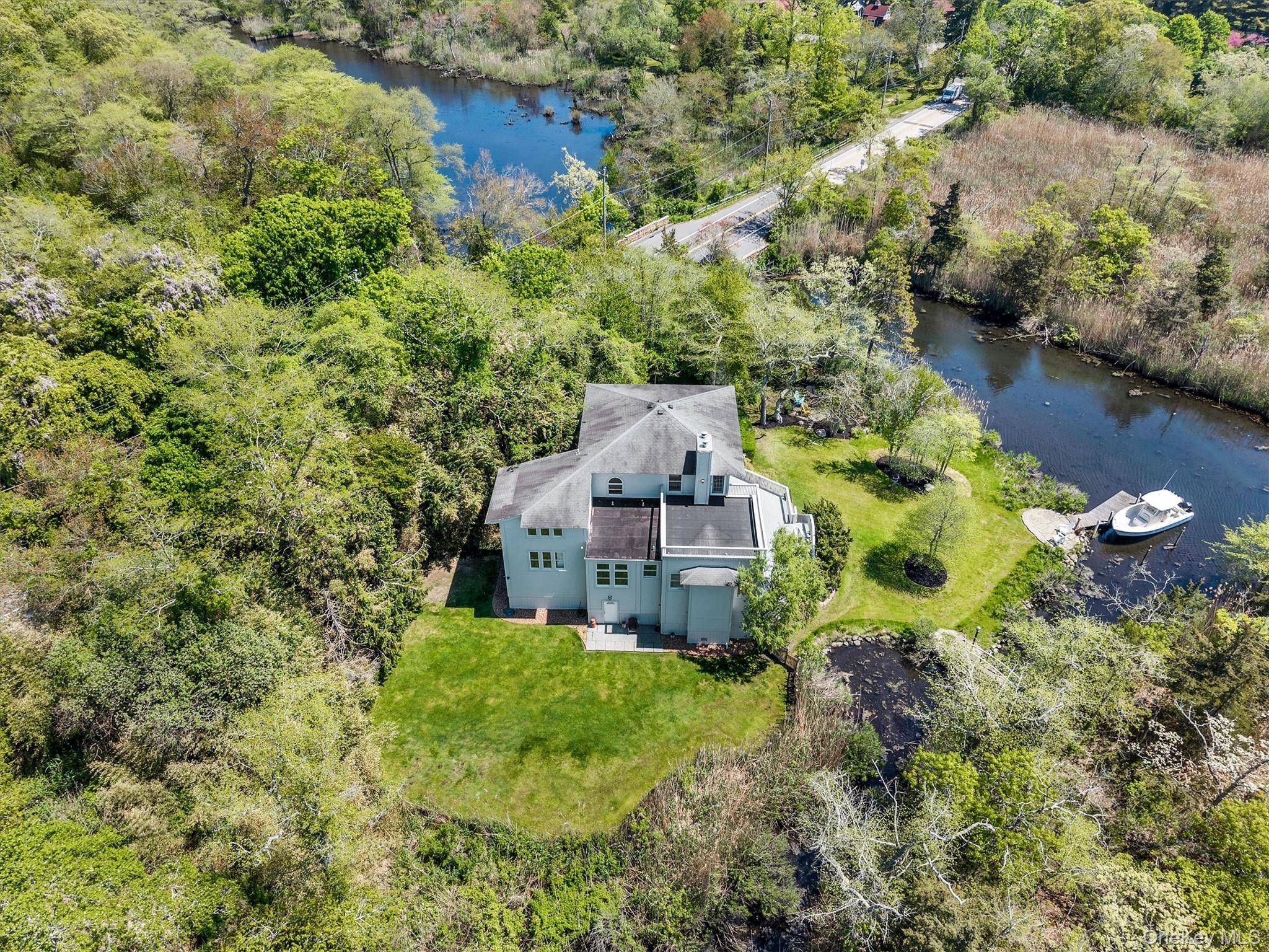 238 Beaver Dam RD, Brookhaven, NY 11719