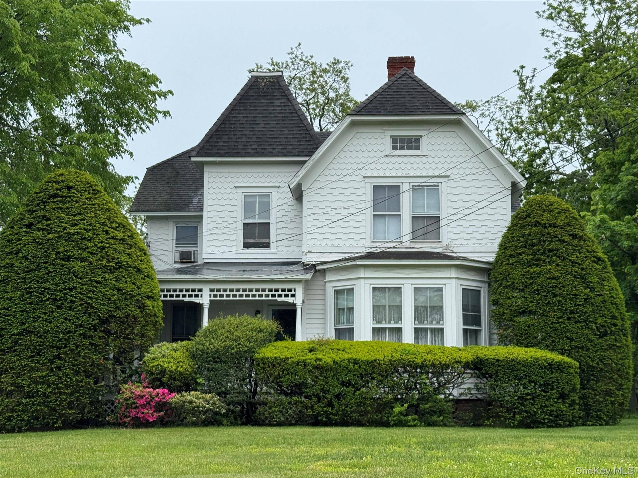 454 Main ST, Center Moriches, NY 11934