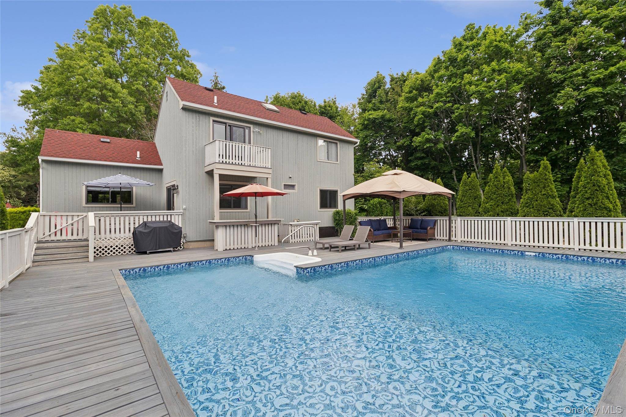 7 Eileen CIR, Jamesport, NY 11947