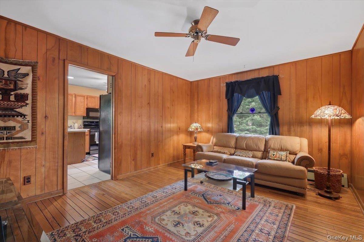 17 Galloway LN, Cortlandt Manor, NY 10567