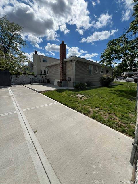 12005 Nashville BLVD, Saint Albans, NY 11412