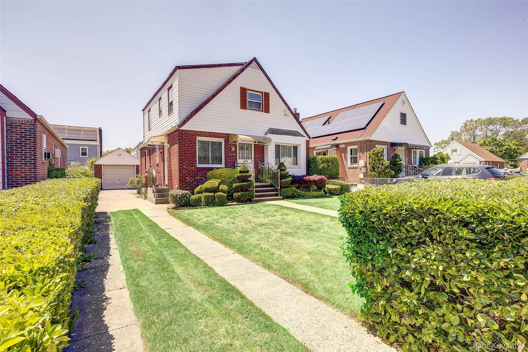 226-08 129th AVE, Laurelton, NY 11413