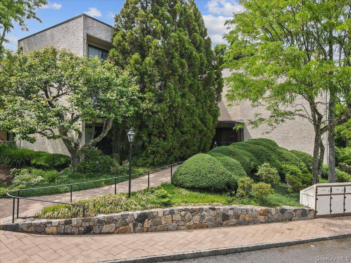 152 Overlook AVE #2C, Peekskill, NY 10566