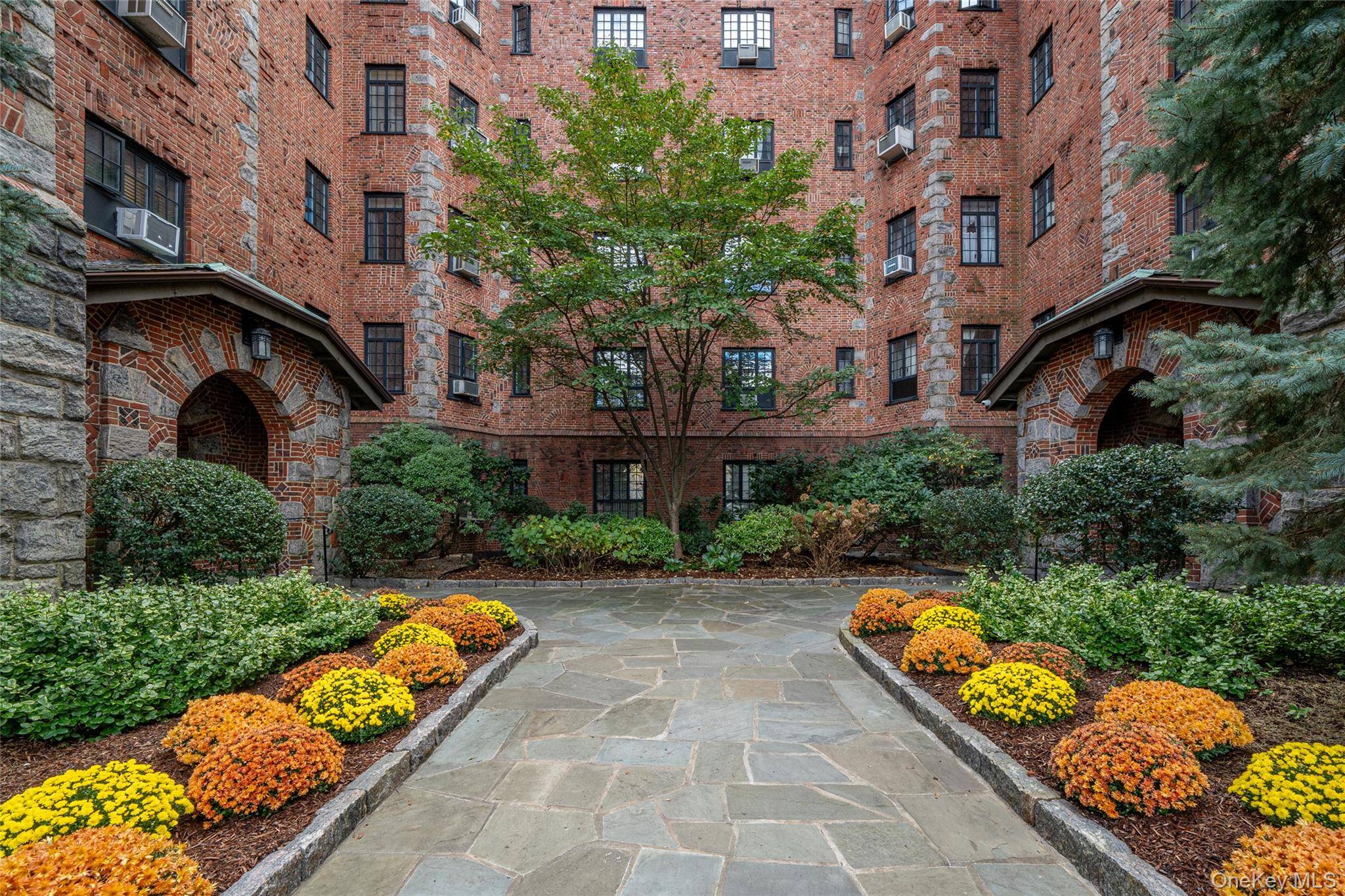 45 Pondfield RD #1G, Bronxville, NY 10708
