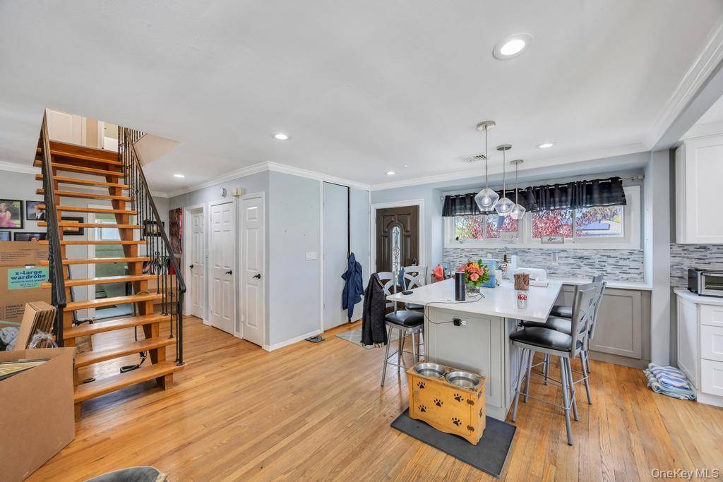1492 Garden ST, East Meadow, NY 11554