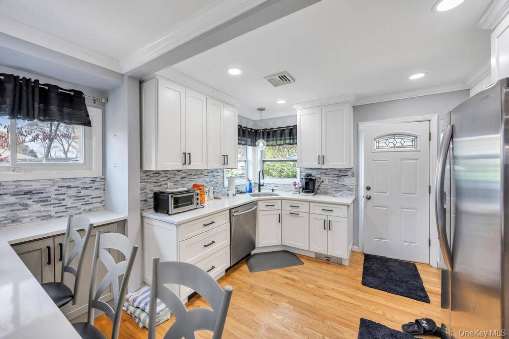 1492 Garden ST, East Meadow, NY 11554