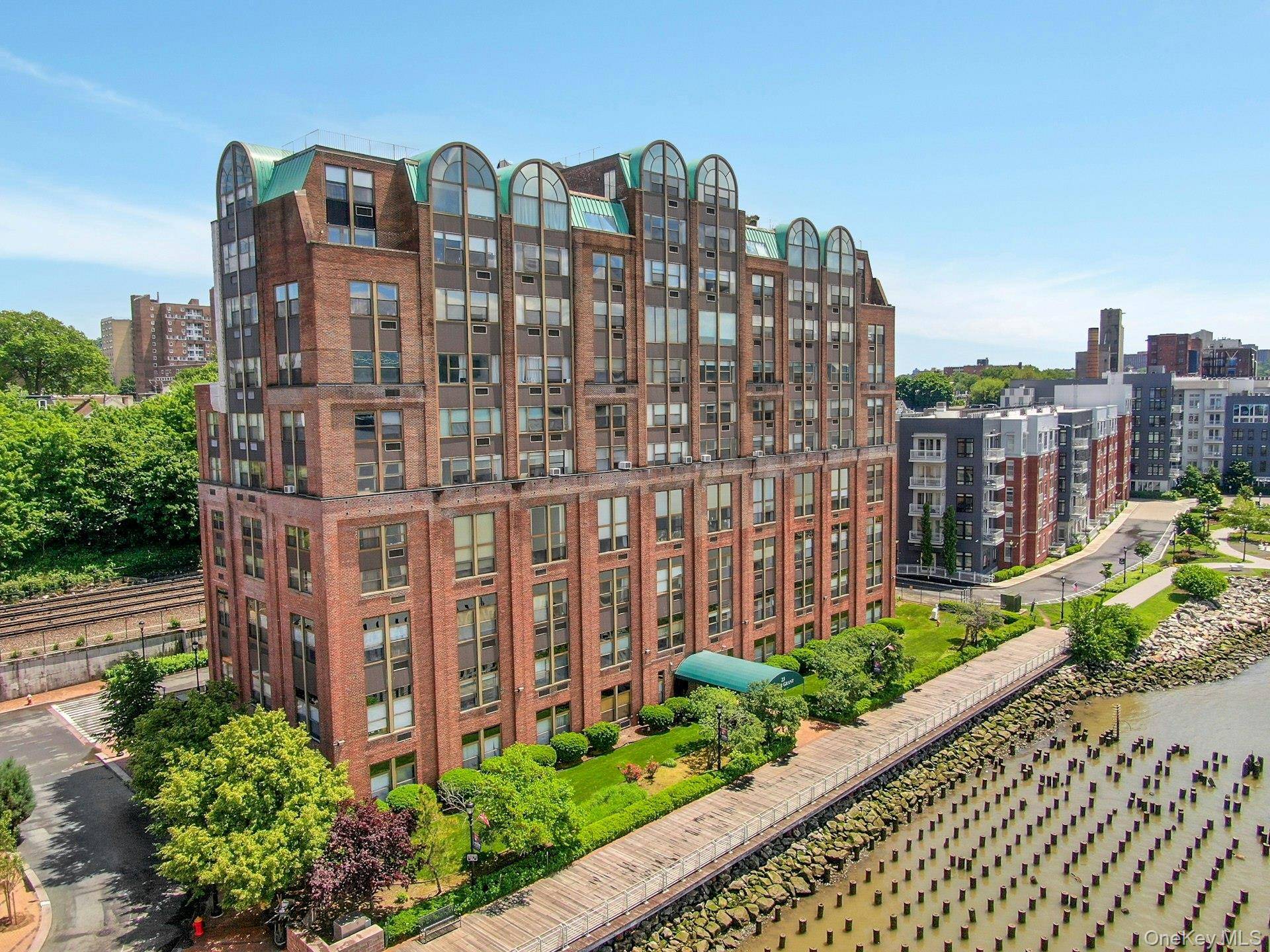 23 Water Grant ST #4I, Yonkers, NY 10701