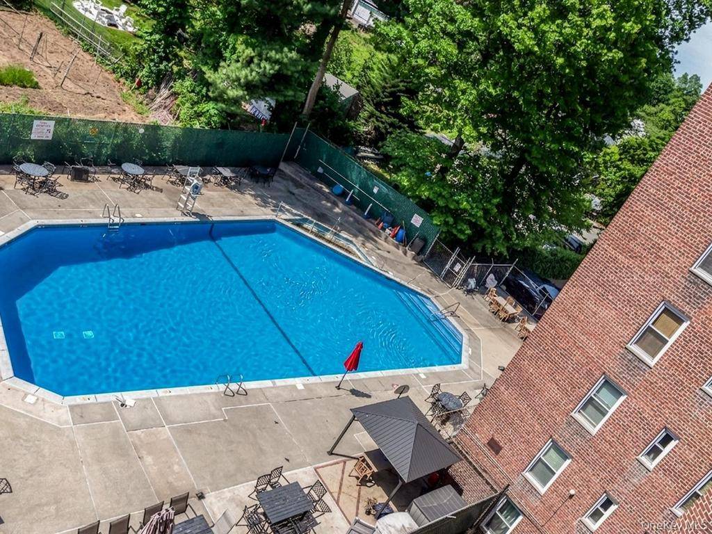 43 Bronx River RD #8A, Yonkers, NY 10704