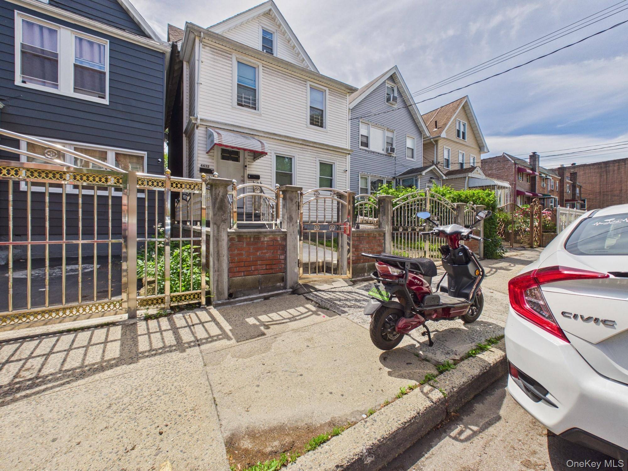 4432 Carpenter AVE, Bronx, NY 10470