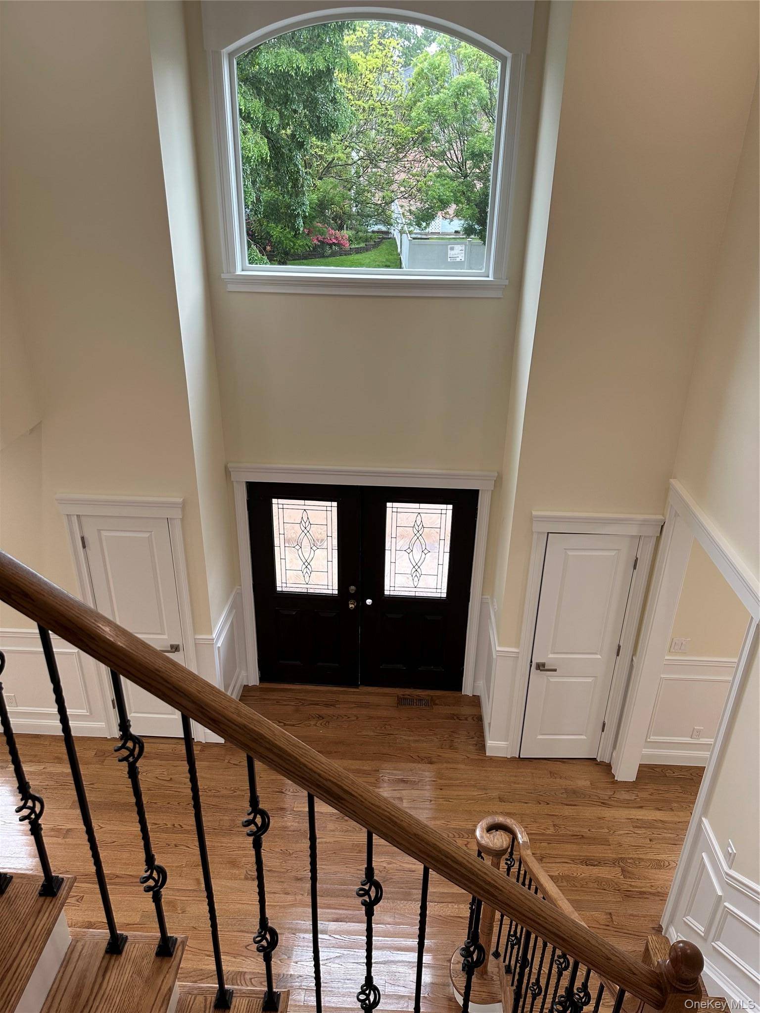 114 Maytime DR, Jericho, NY 11753