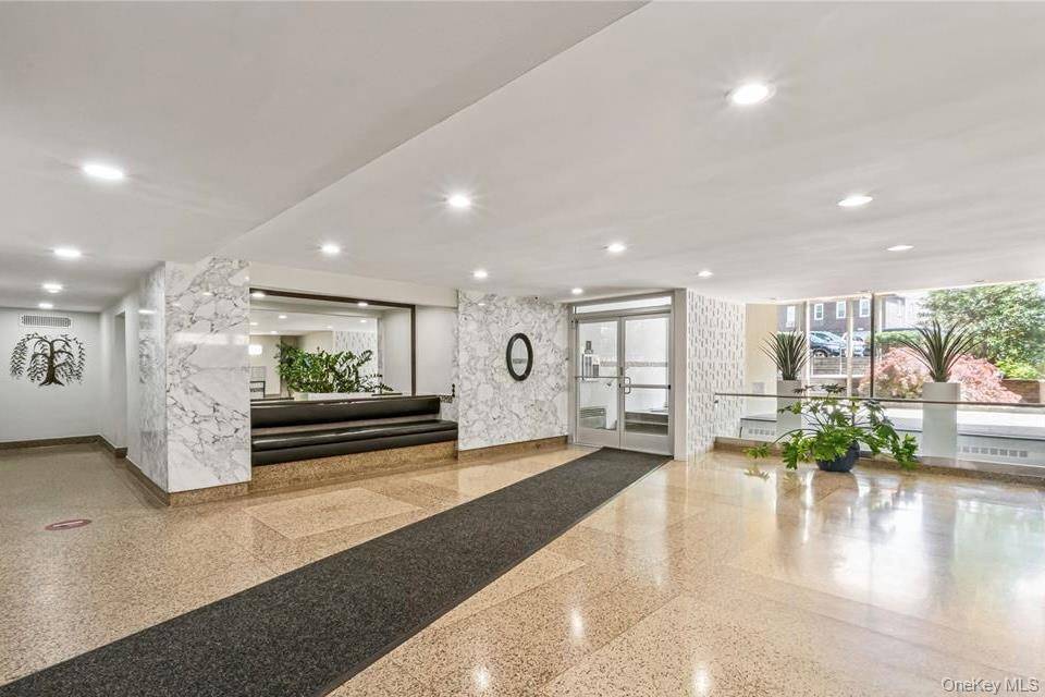 23-20 Bell Blvd #5C, Bayside, NY 11360