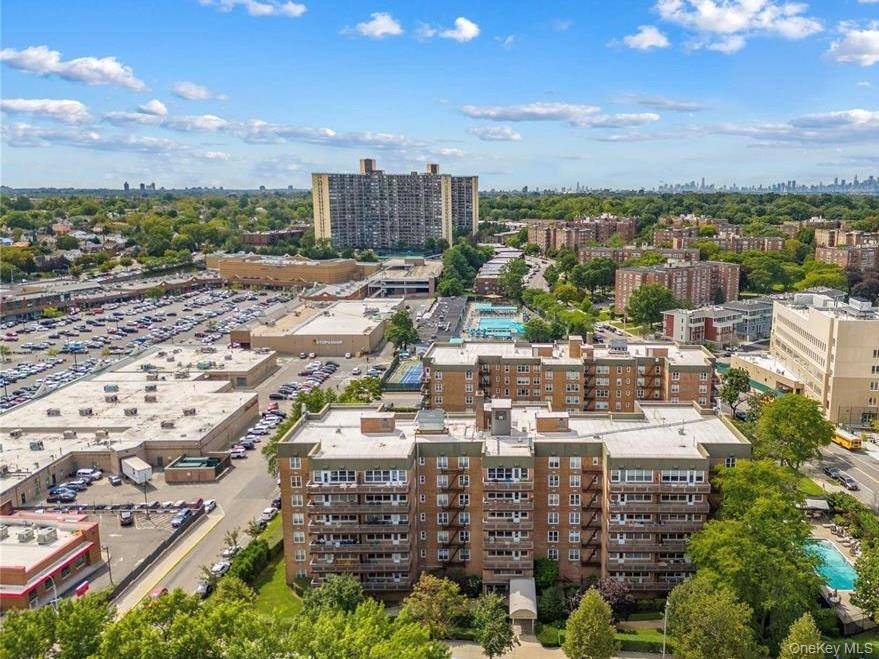 23-20 Bell Blvd #5C, Bayside, NY 11360