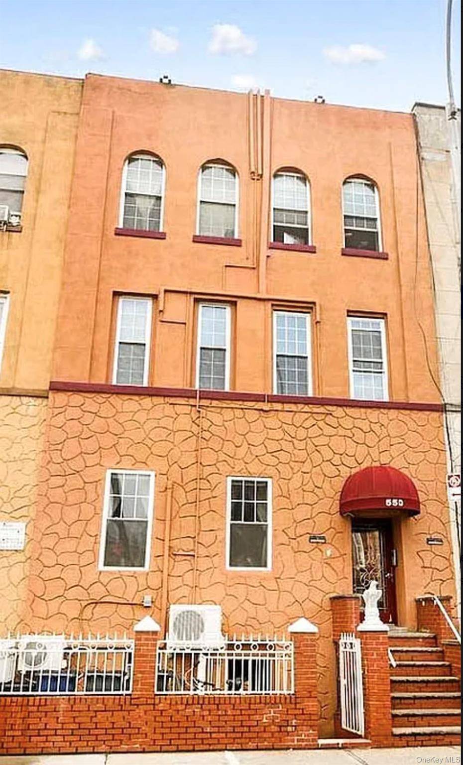 550 Hart ST, Brooklyn, NY 11221