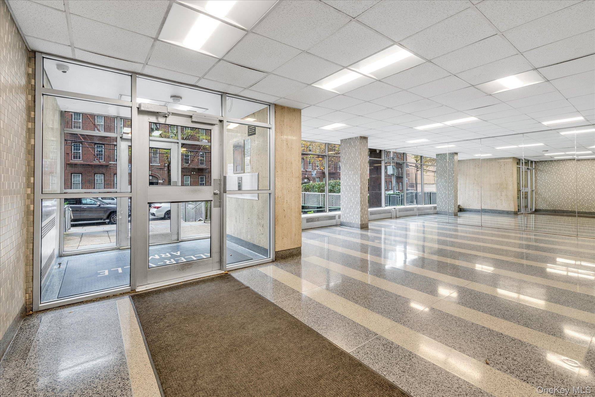 2550 Olinville AVE #4E, Bronx, NY 10467