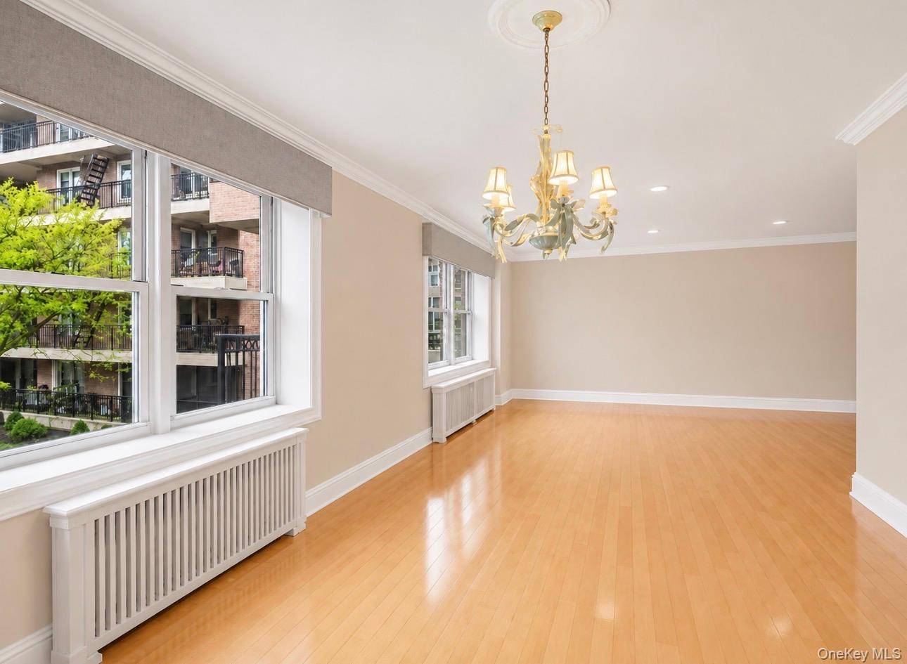 162-01 Powells Cove BLVD #2G, Beechhurst, NY 11357