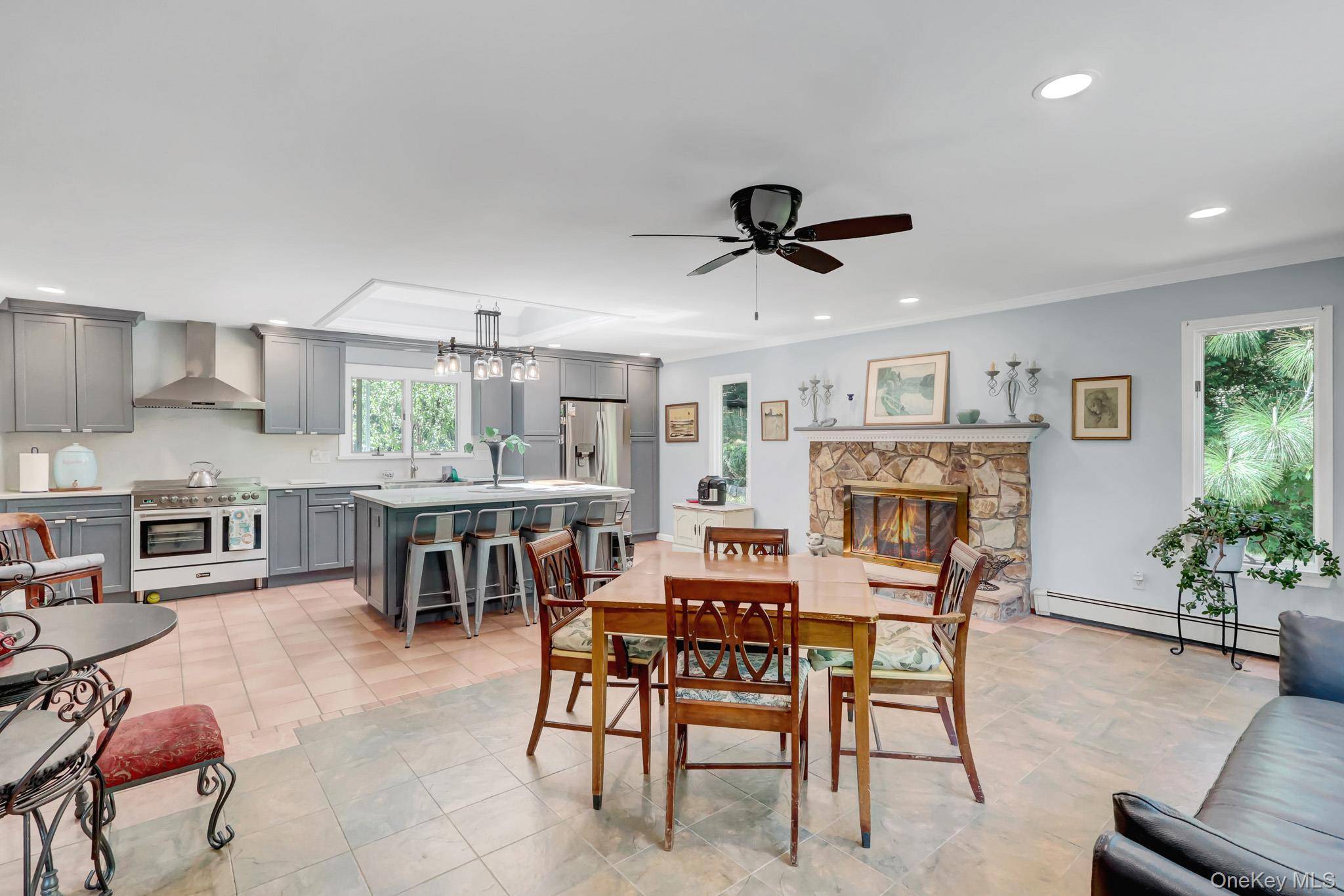 100 Elwood RD, Northport, NY 11768