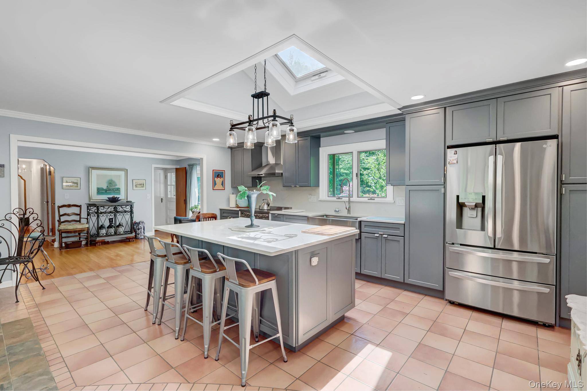 100 Elwood RD, Northport, NY 11768
