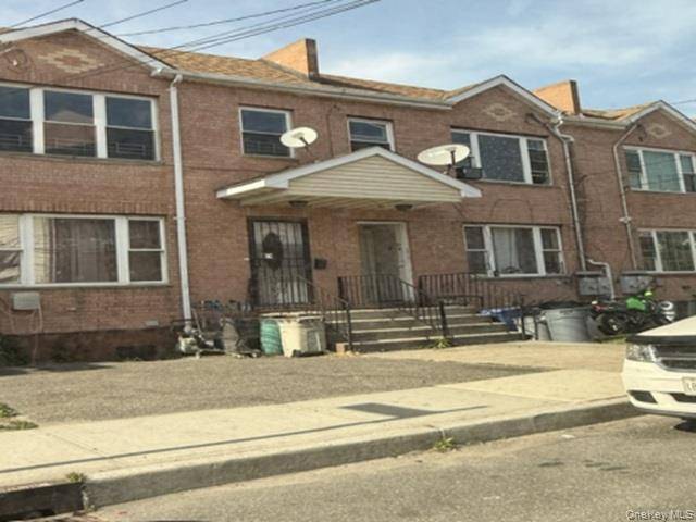 3020 Lewmay RD, Far Rockaway, NY 11691