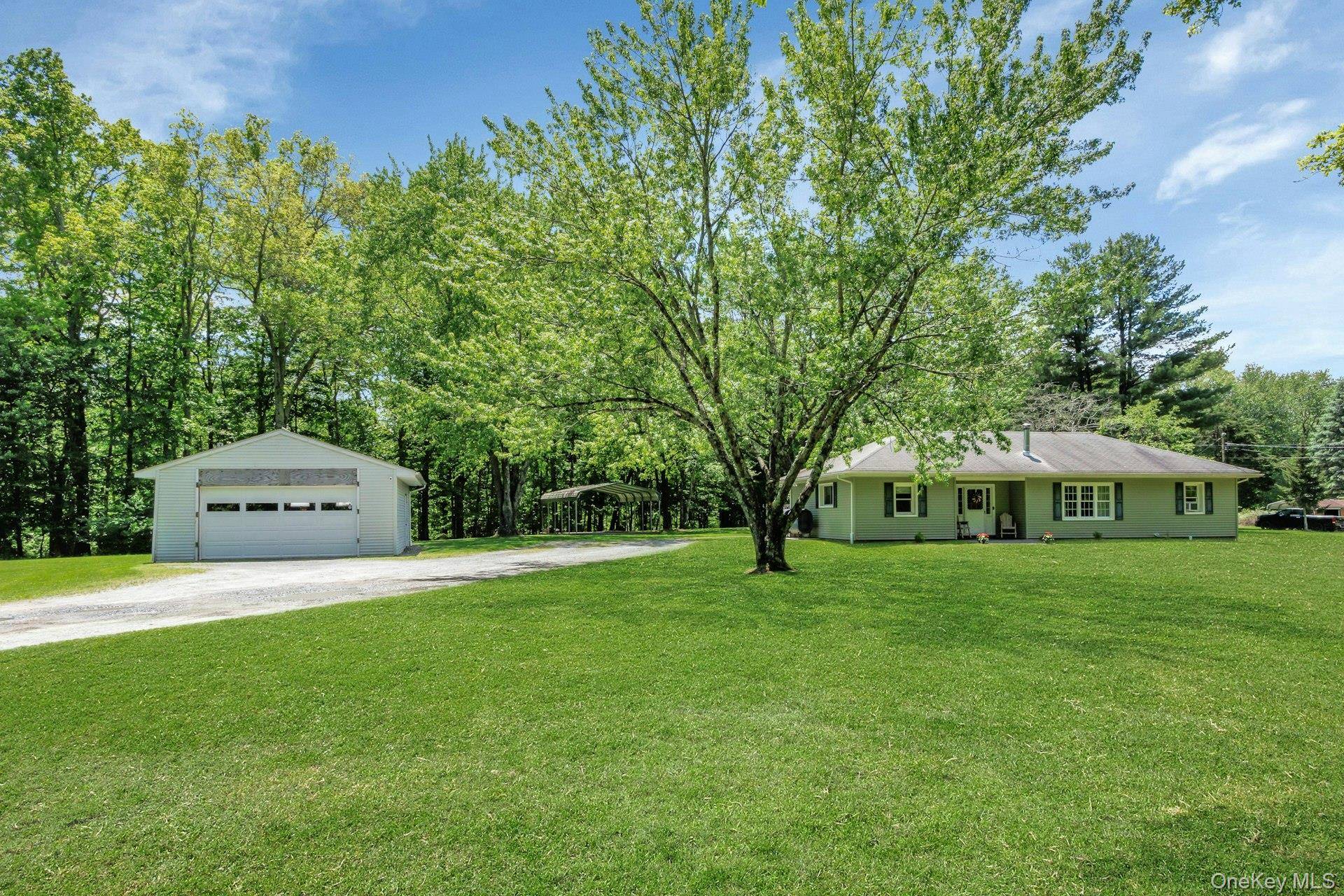 53 Bible Camp RD, Bloomingburg, NY 12721