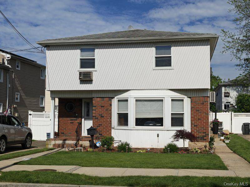 149-63 253rd ST, Rosedale, NY 11422