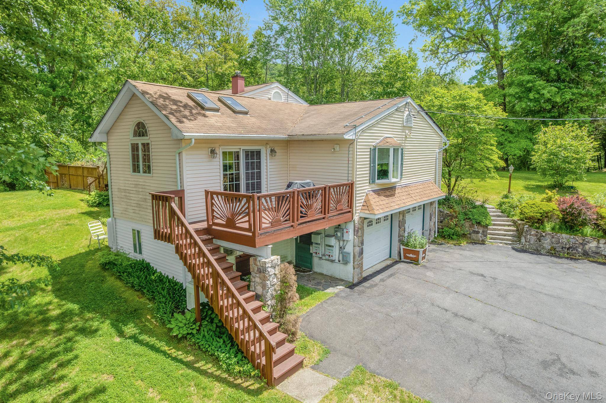 10 Eisgruber Park LN, Highland, NY 12528