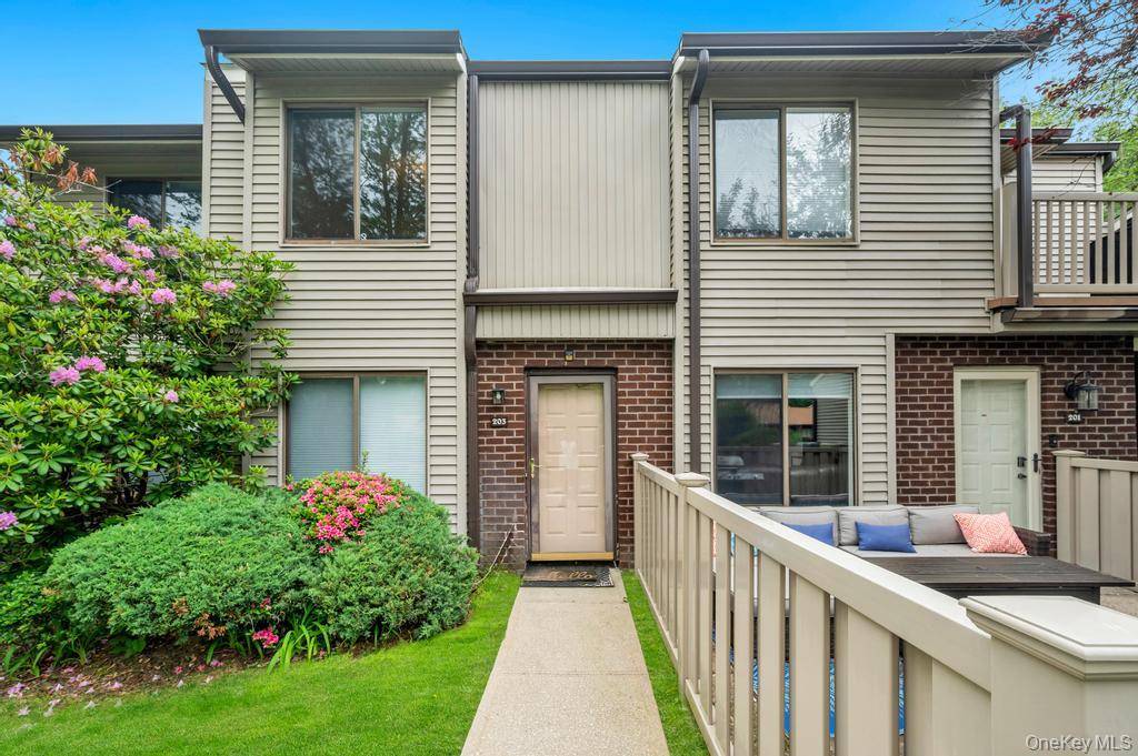 203 Birchwood RD ##203, Coram, NY 11727