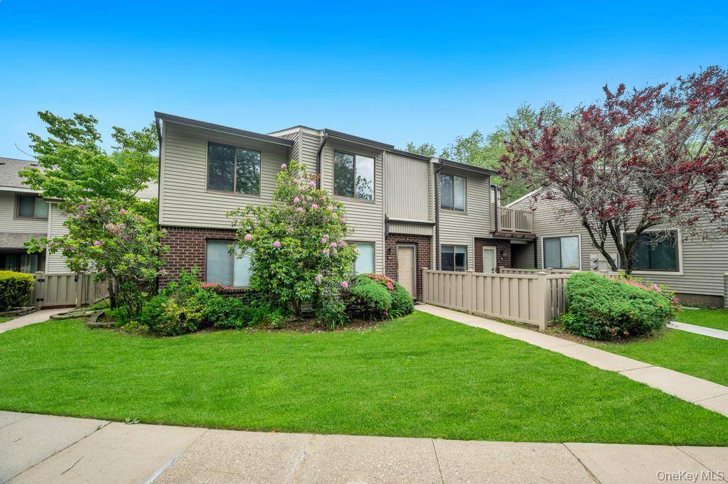 203 Birchwood RD ##203, Coram, NY 11727
