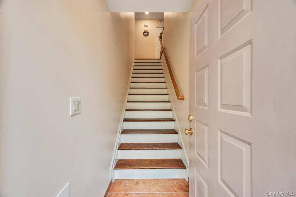203 Birchwood RD ##203, Coram, NY 11727