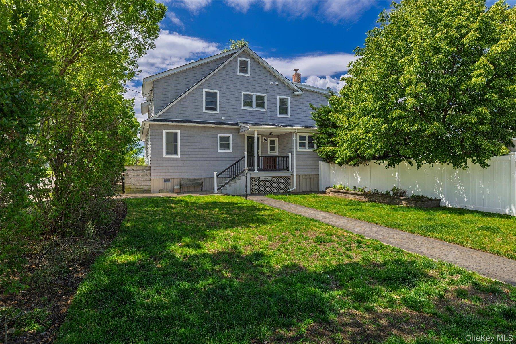 400 Roosevelt AVE, Freeport, NY 11520