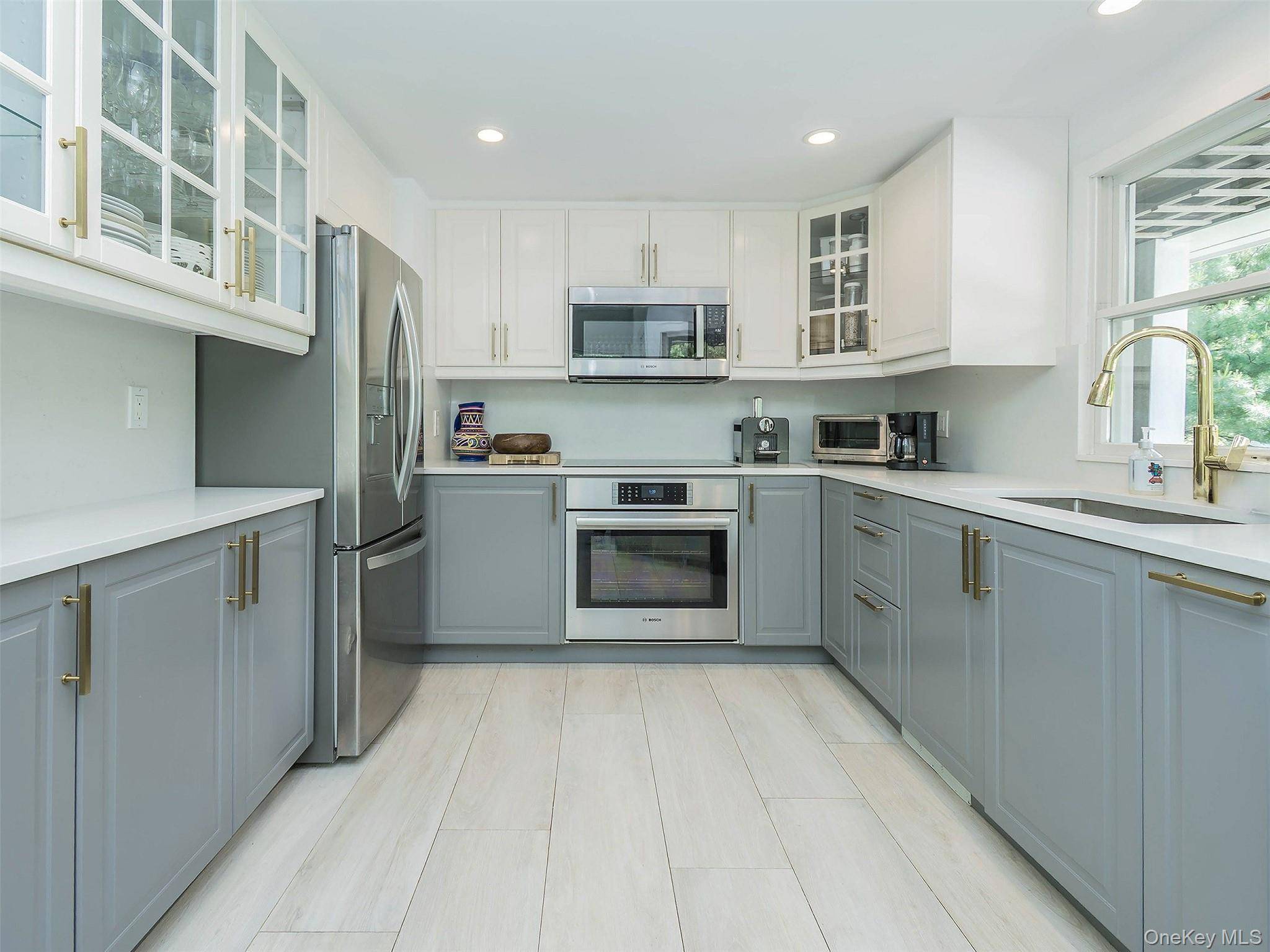 135 Old Meeting House RD, Westhampton Beach, NY 11978