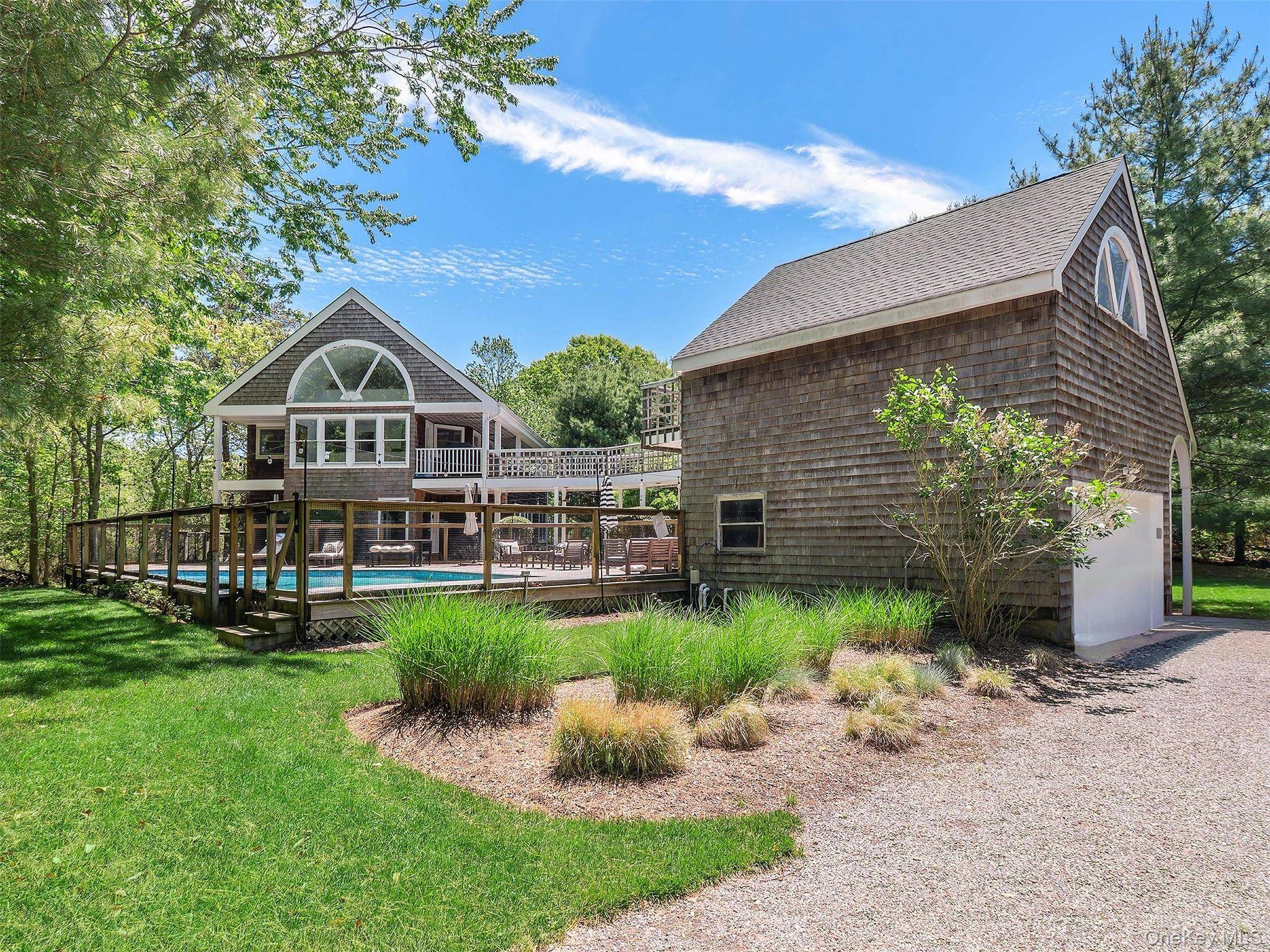 135 Old Meeting House RD, Westhampton Beach, NY 11978