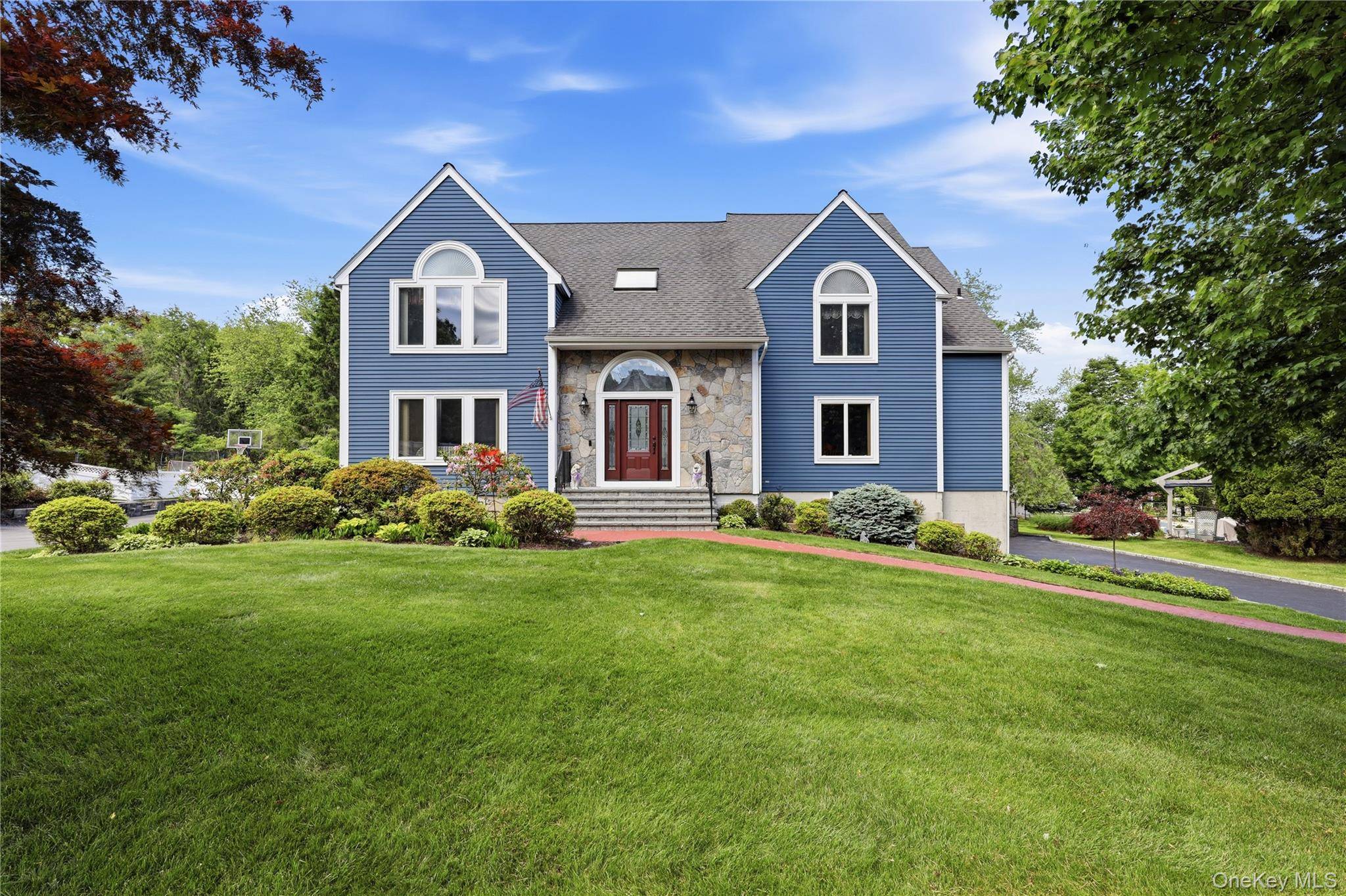 3093 Ferncrest DR, Yorktown Heights, NY 10598