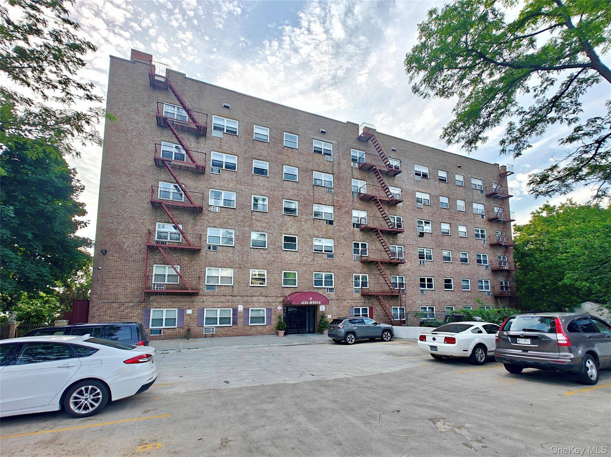 47 Alta AVE #3C, Yonkers, NY 10705