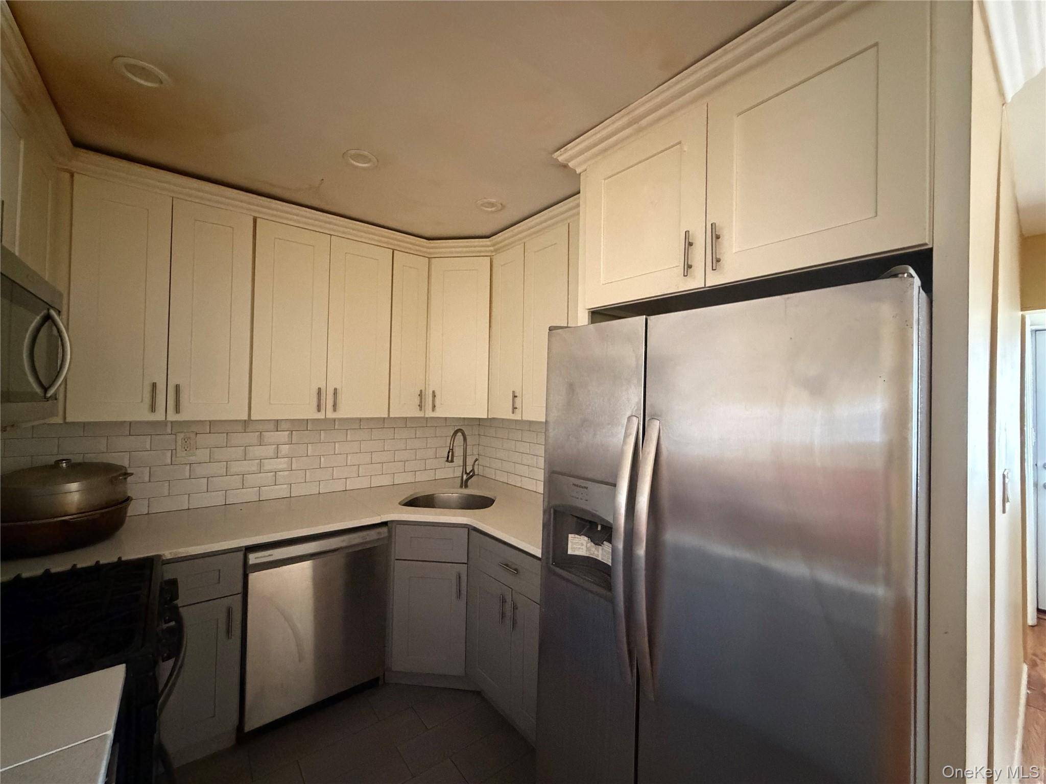 115-20 217th ST, Cambria Heights, NY 11411