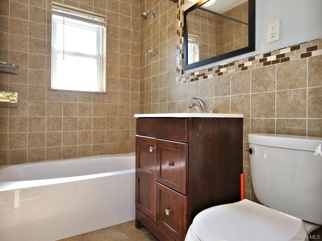 419 Tompkins AVE #3, Mamaroneck, NY 10543