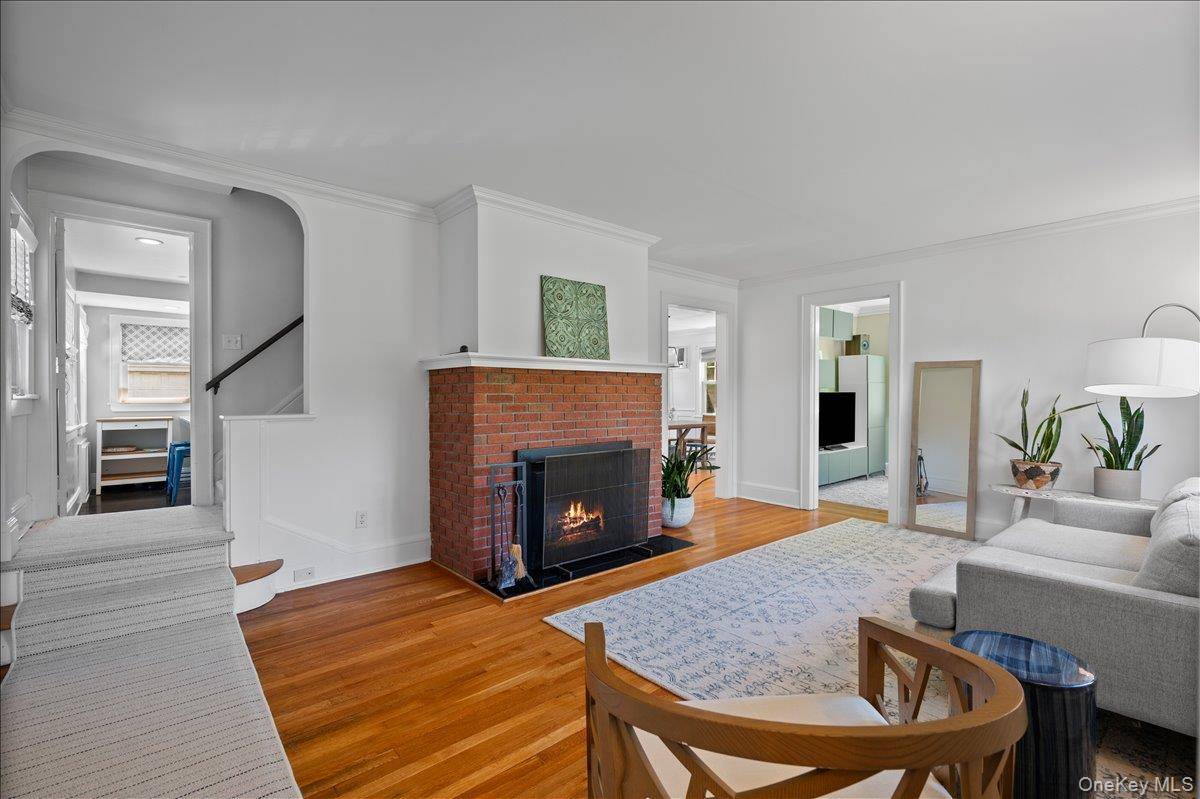 367 Old Mamaroneck RD, White Plains, NY 10605