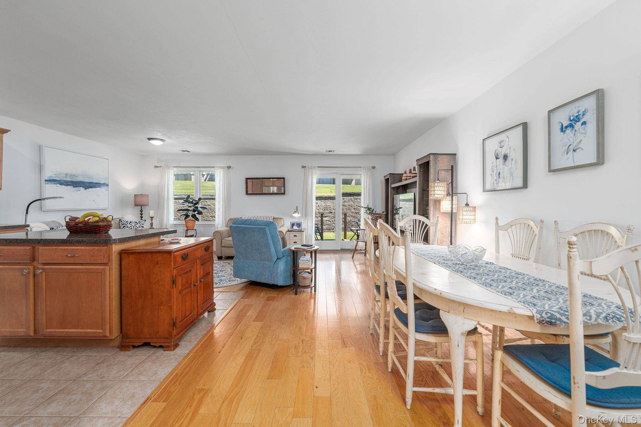 2204 Cedar PATH, Riverhead, NY 11901