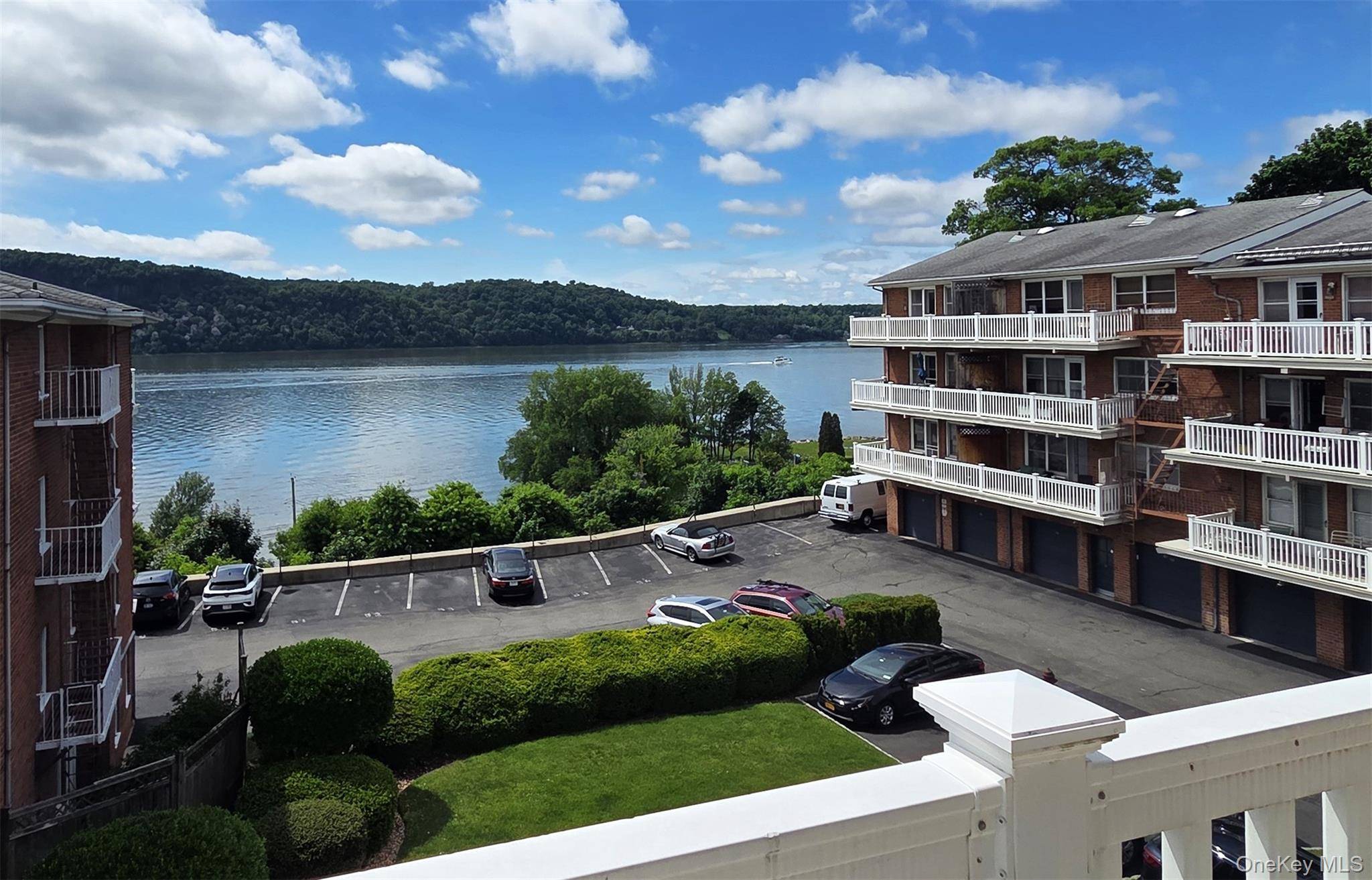 51 Maple AVE #3B, Hastings-on-hudson, NY 10706