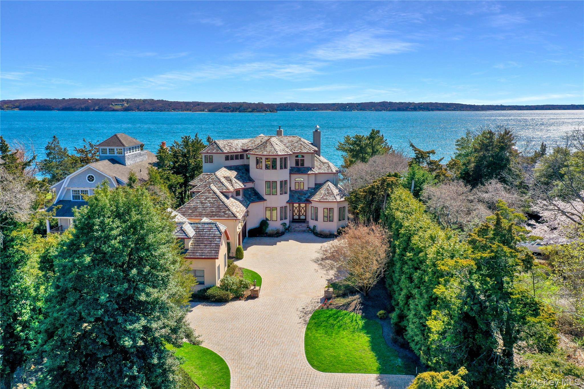 265 Asharoken AVE, Northport, NY 11768