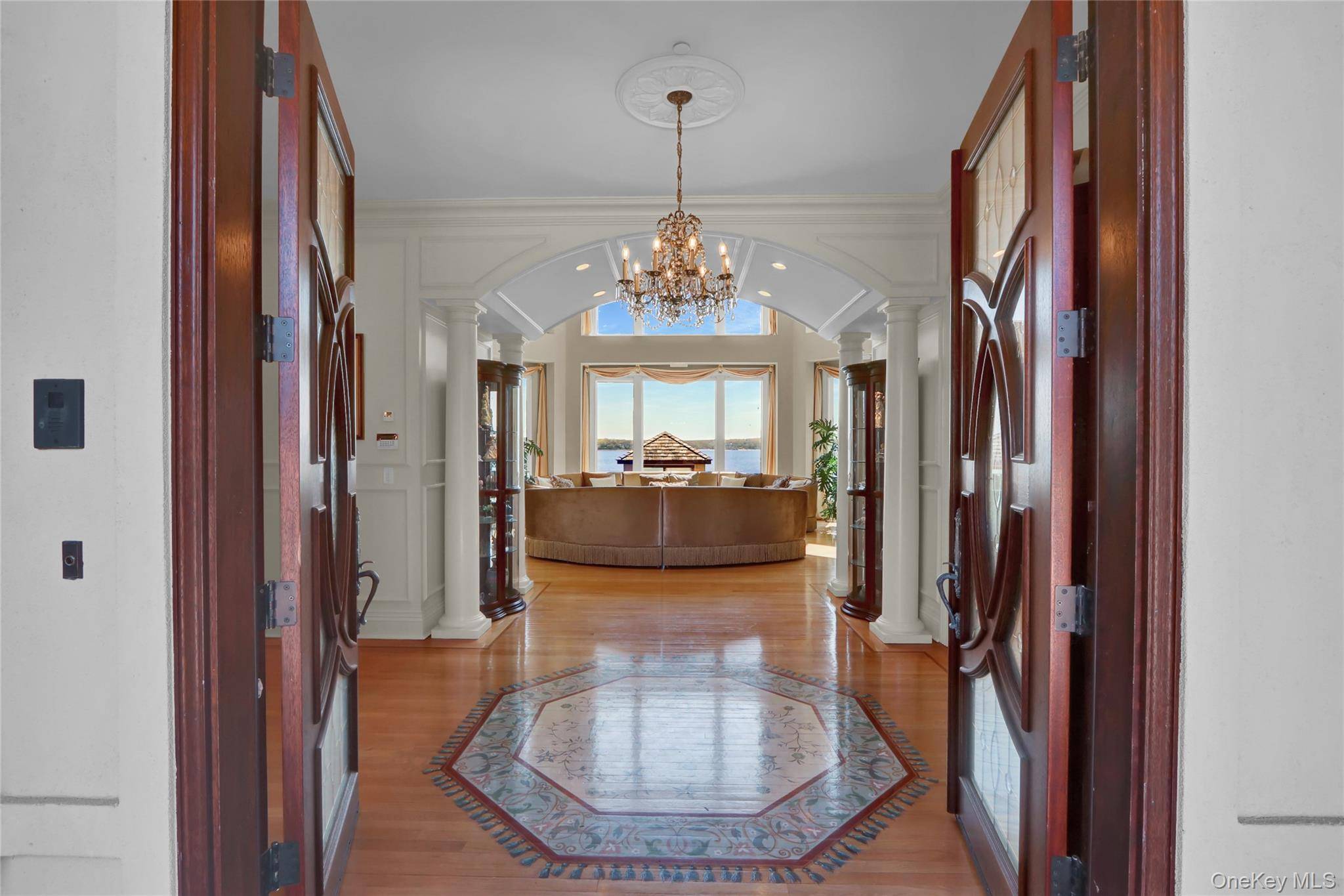 265 Asharoken AVE, Northport, NY 11768