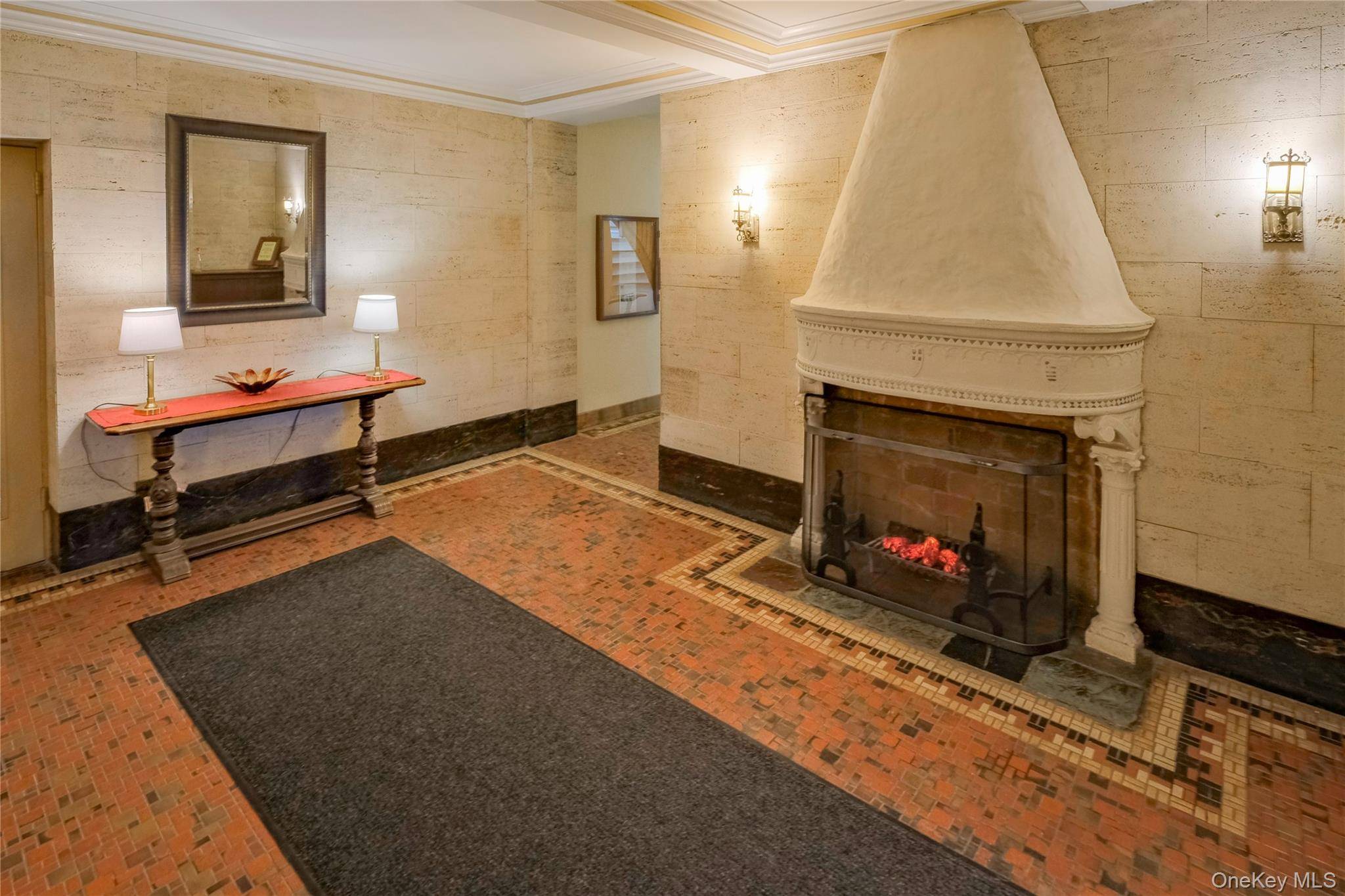 151 Centre AVE #5C, New Rochelle, NY 10805