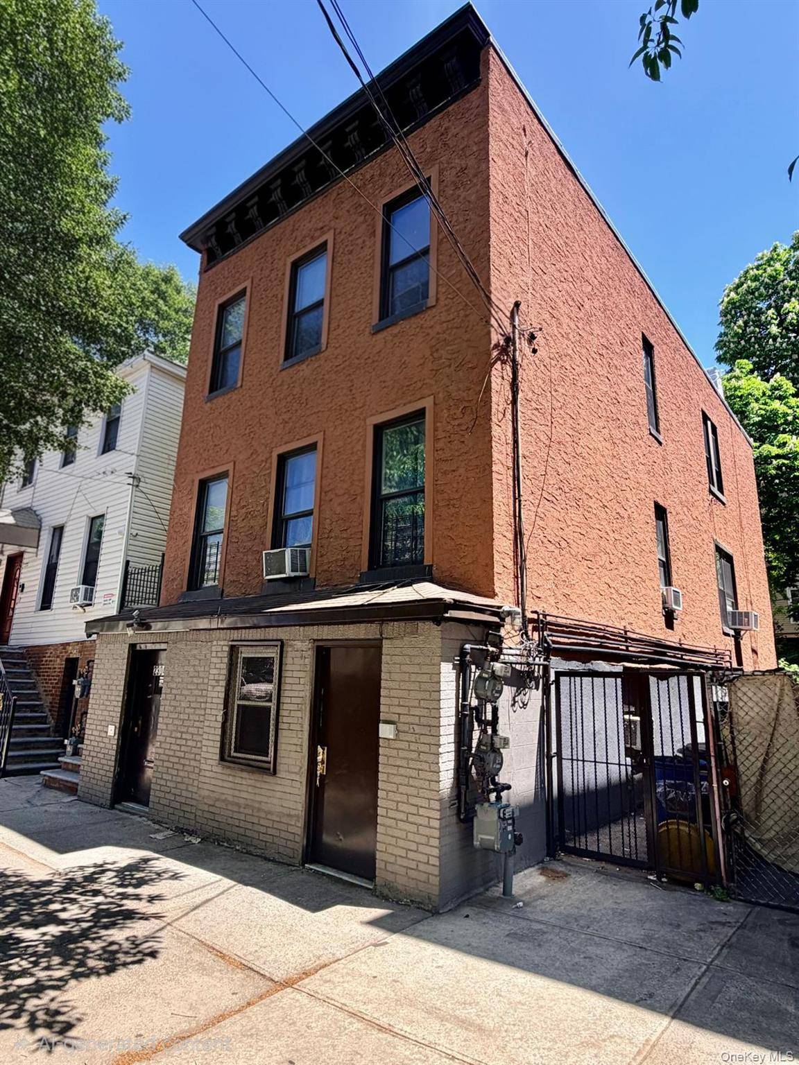 2304 Bassford AVE, Bronx, NY 10458