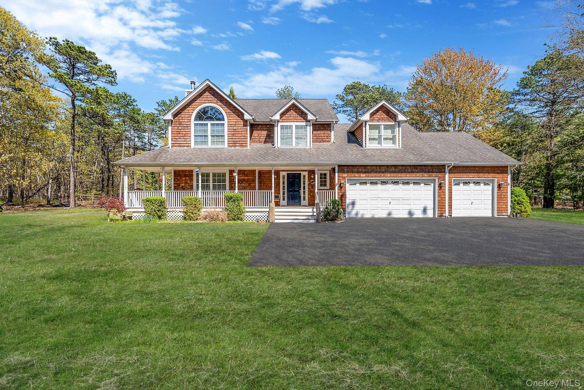 41 N Cozine RD, Manorville, NY 11949