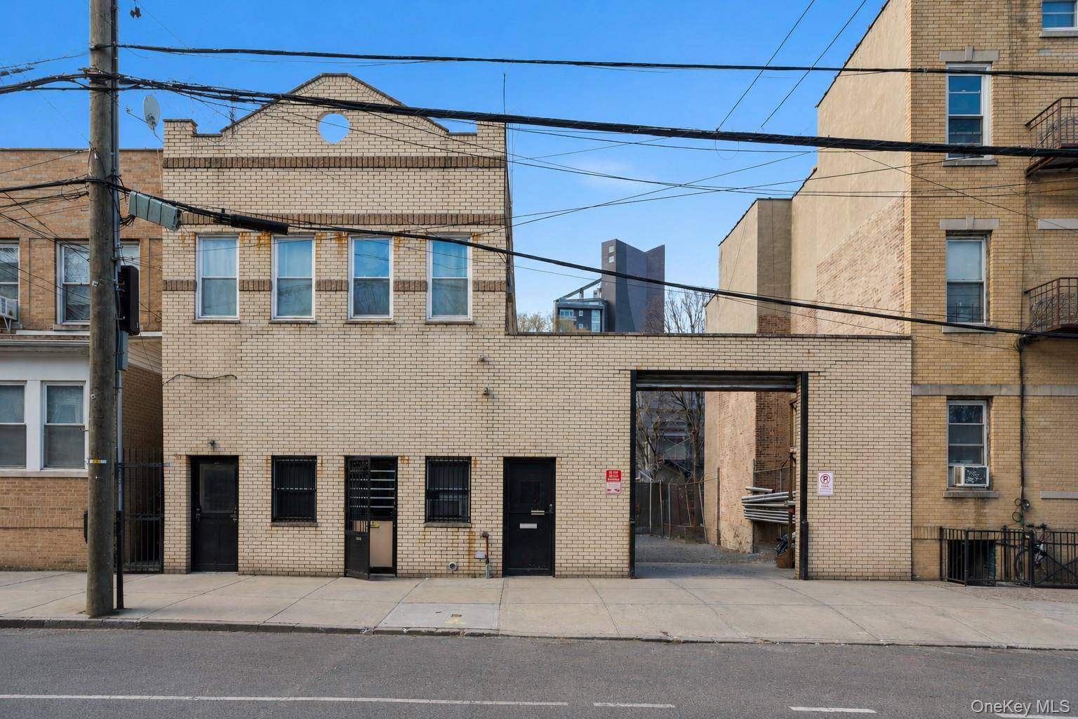 31-30 14th ST, Astoria, NY 11106
