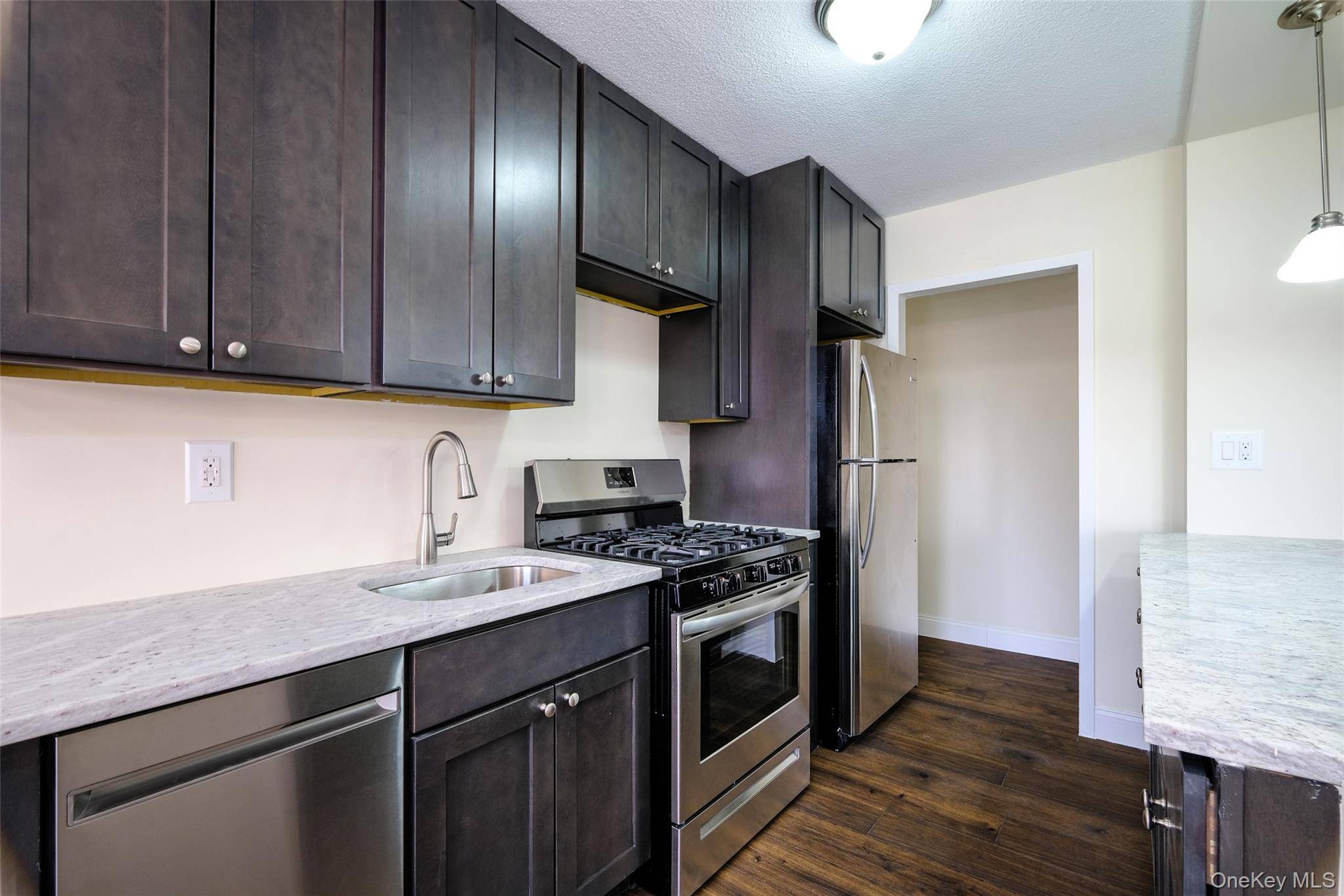 2550 Olinville AVE #6K, Bronx, NY 10467