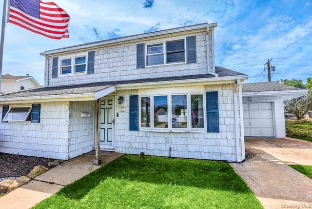 4236 Clarissa RD, Bethpage, NY 11714